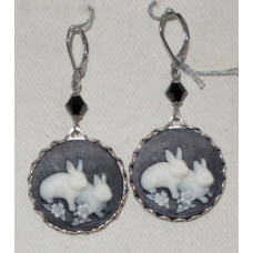 Kaniner Kamé Örhängen i svart nr e18006