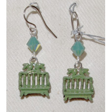 Trädgårdsbänk med Duvor Örhängen nr e19032 - Grön Utemöbel