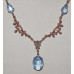 Bin med Safirfärgade smyckestenar Halsband nr n06134