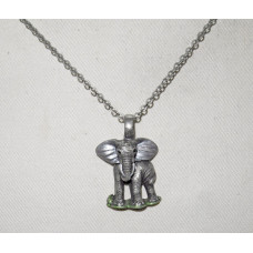 Elefant i Gräs Handmålat Hängsmycke nr n15035