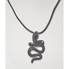 Orm Hängsmycke med svart Cubic Zirconia och Halsrem nr n19055